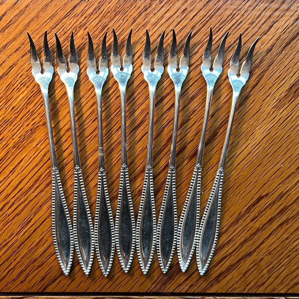 Lot of 8 Rogers Bros VESTA 1847 Silverplate Cocktail Seafood Forks